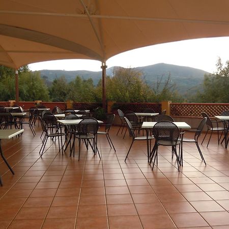 拉佩多萨假日农庄酒店 Ceraso 外观 照片