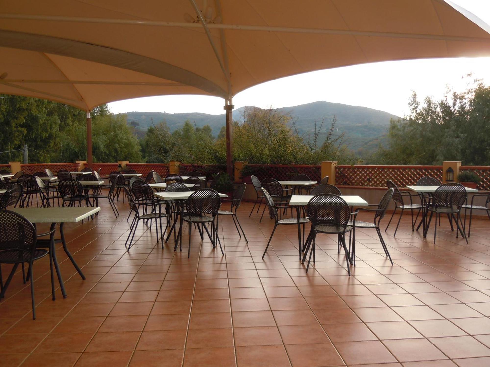 拉佩多萨假日农庄酒店 Ceraso 外观 照片